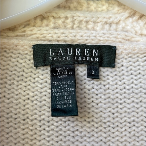 Lauren Ralph Lauren Cream Cable Knit Cardigan w unique closure. Roomy Sz S - Picture 3 of 6